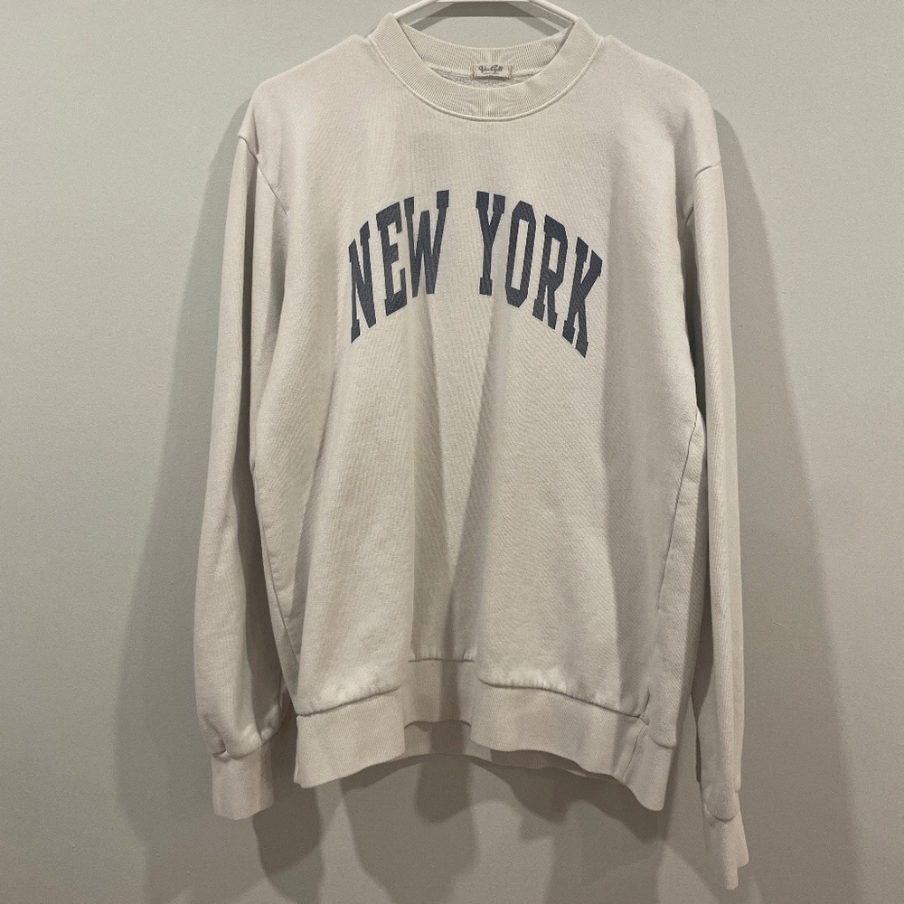 Brandy Melville sweatshirt